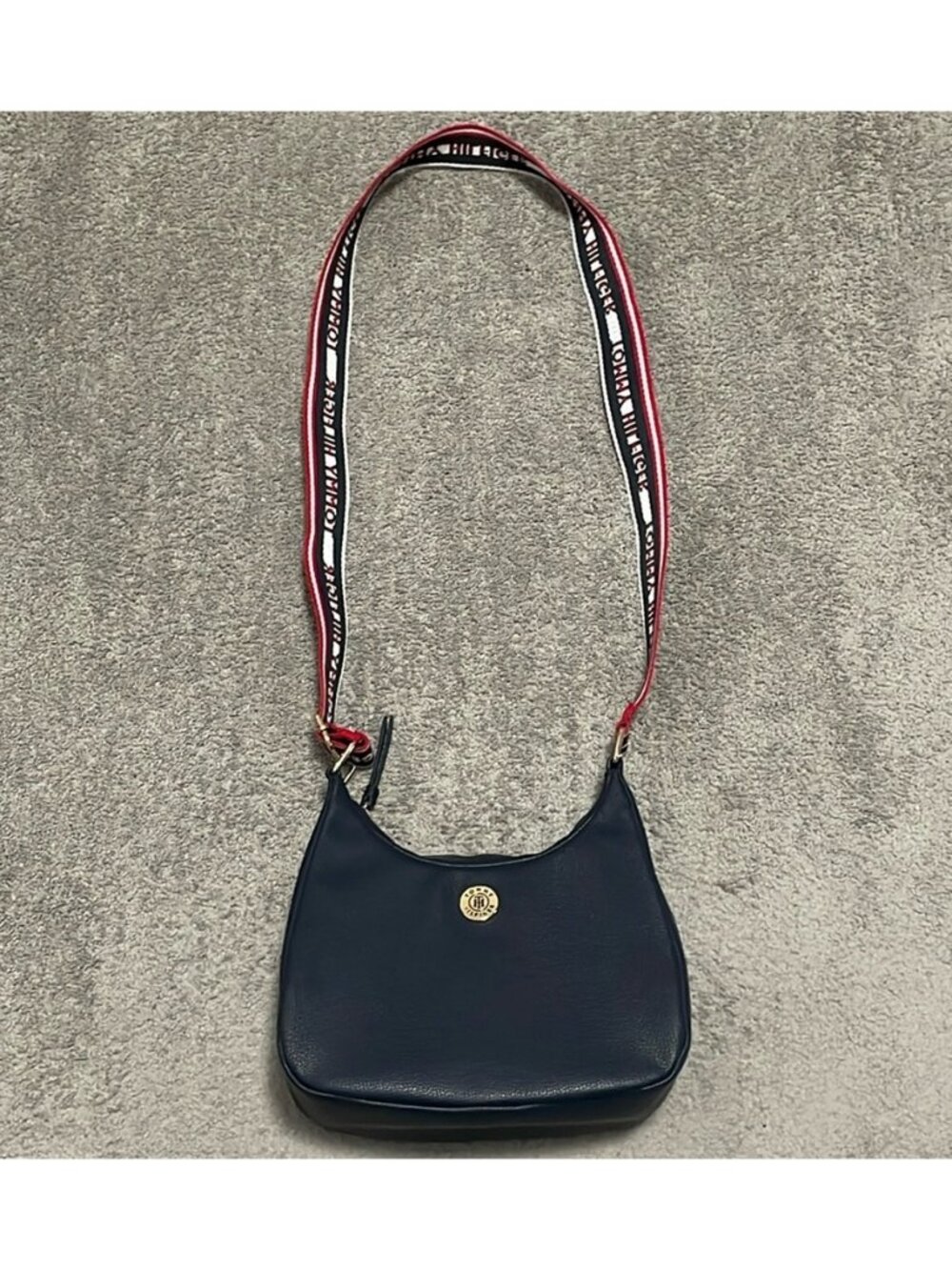 EC Tommy Hilfiger Cross Body Bag with Cloth Strap